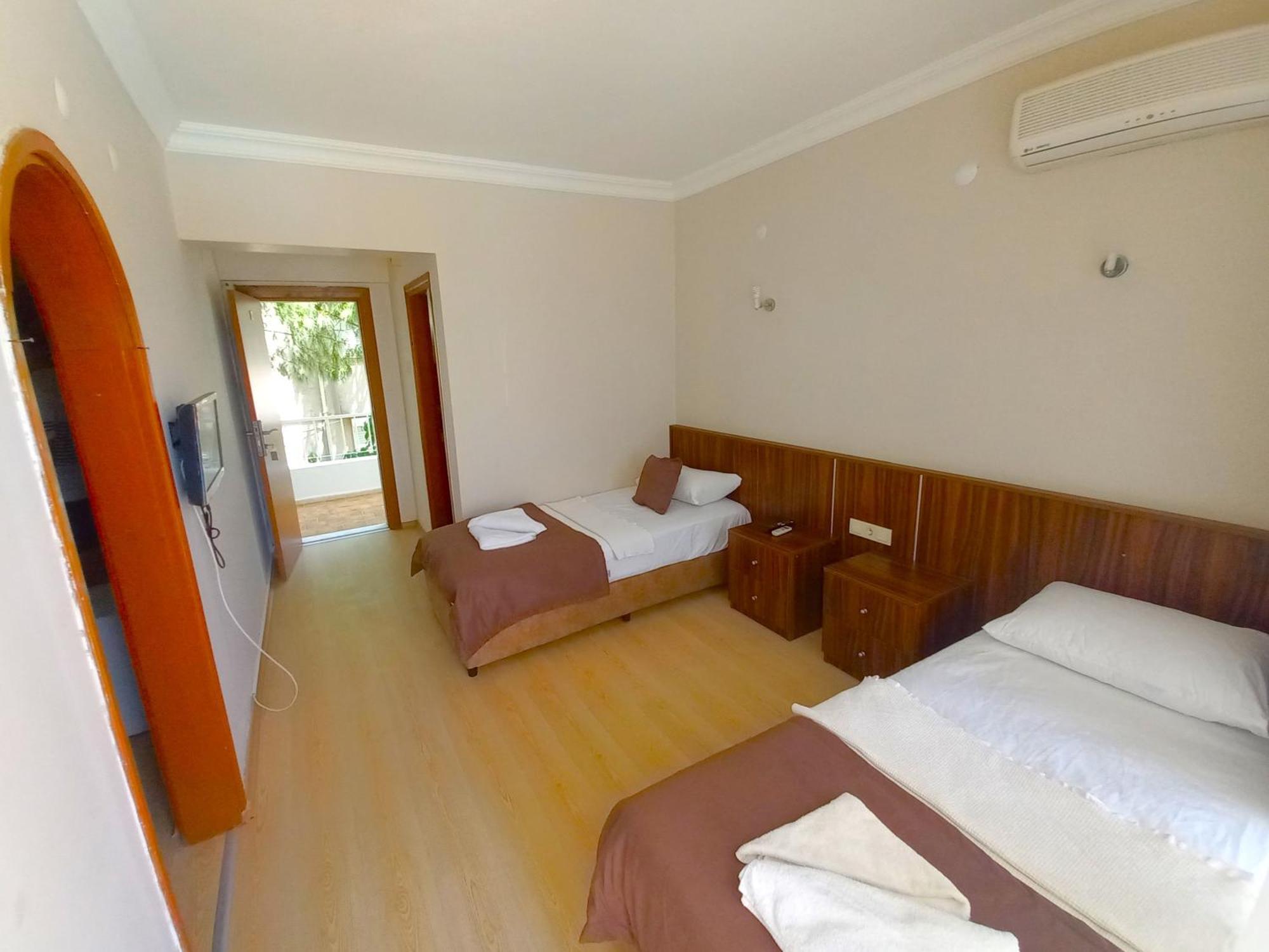 Mulka Hotel ไอวาลิค ภายนอก รูปภาพ