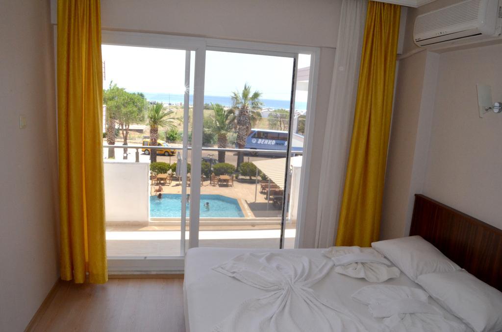 Mulka Hotel ไอวาลิค ภายนอก รูปภาพ