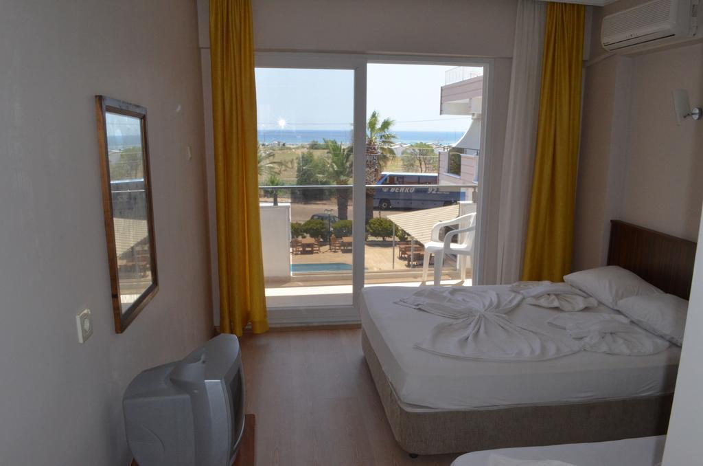 Mulka Hotel ไอวาลิค ภายนอก รูปภาพ