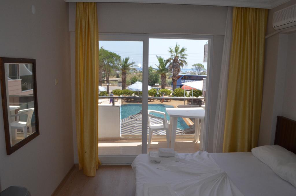 Mulka Hotel ไอวาลิค ภายนอก รูปภาพ